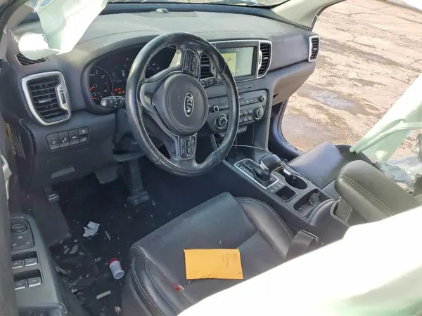 KNDPNCAC9H7222078 2017 KIA SPORTAGE - Image 8