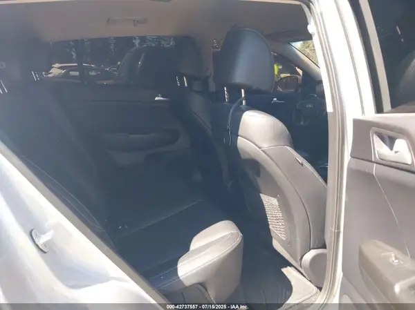 KNDPNCAC9H7226986 2017 KIA SPORTAGE - Image 8