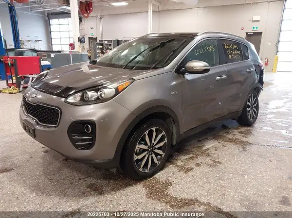 KNDPNCAC9H7242525 2017 KIA SPORTAGE - Image 2