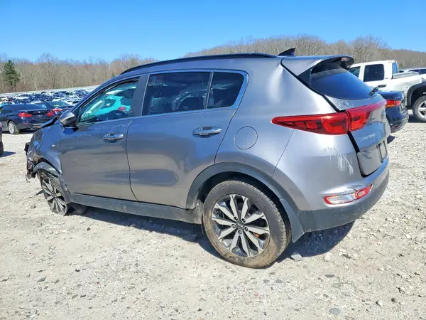 KNDPNCAC9J7310277 2018 KIA SPORTAGE - Image 2