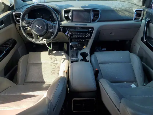 KNDPNCAC9J7310277 2018 KIA SPORTAGE - Image 8