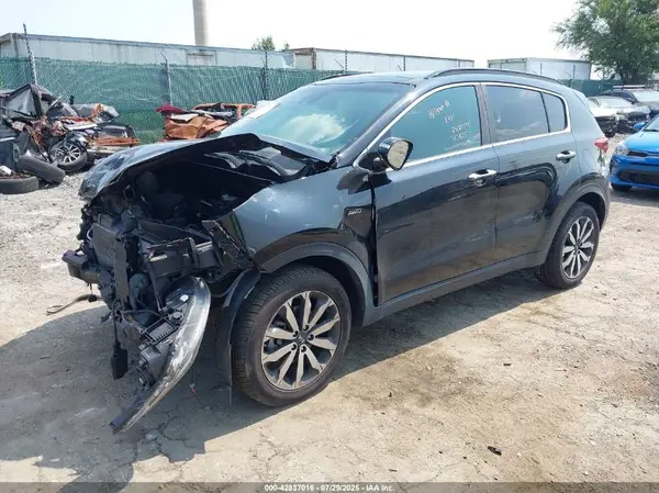 KNDPNCAC9J7311428 2018 KIA SPORTAGE - Image 2