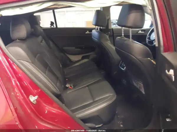 KNDPNCAC9J7405244 2018 KIA SPORTAGE - Image 8