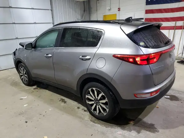 KNDPNCAC9J7422562 2018 KIA SPORTAGE - Image 2
