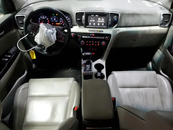KNDPNCAC9J7422562 2018 KIA SPORTAGE - Image 8