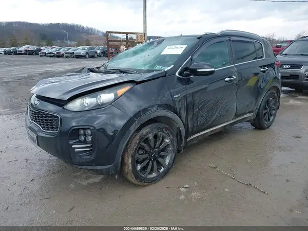 KNDPNCAC9J7425428 2018 KIA SPORTAGE - Image 2