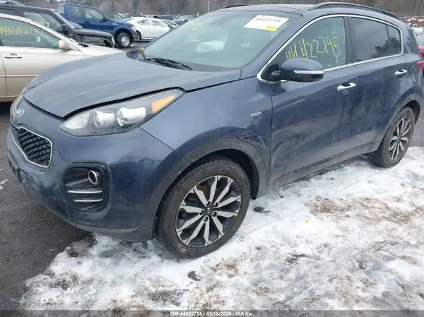 KNDPNCAC9J7480624 2018 KIA SPORTAGE - Image 2