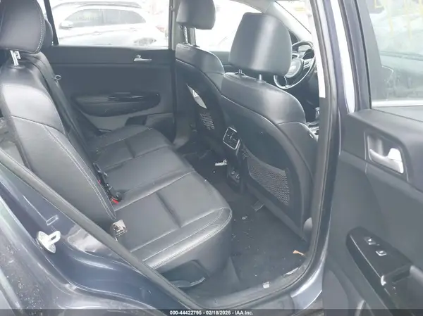KNDPNCAC9J7480624 2018 KIA SPORTAGE - Image 8
