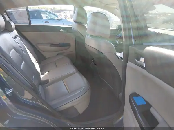KNDPNCACXH7032466 2017 KIA SPORTAGE - Image 8
