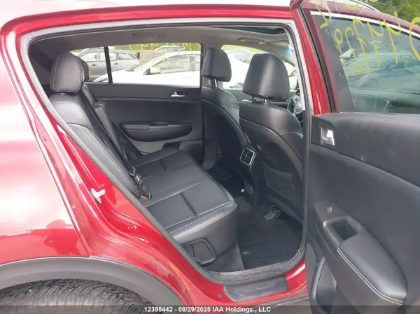 KNDPNCACXH7044729 2017 KIA SPORTAGE - Image 8