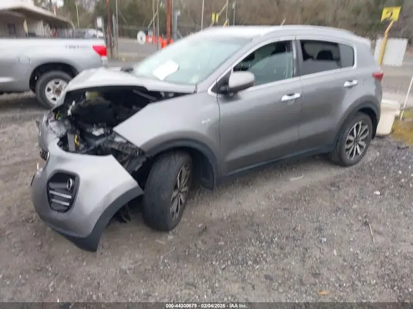 KNDPNCACXH7056671 2017 KIA SPORTAGE - Image 2