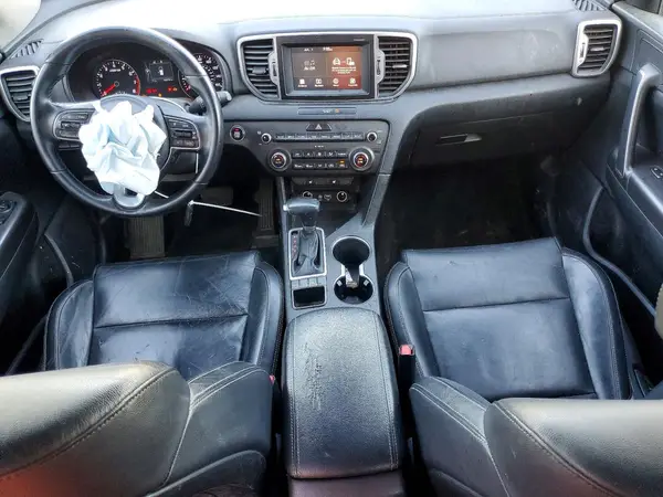 KNDPNCACXH7069324 2017 KIA SPORTAGE - Image 8