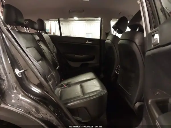 KNDPNCACXH7142496 2017 KIA SPORTAGE - Image 8