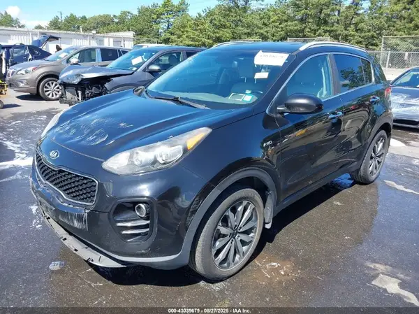 KNDPNCACXH7153756 2017 KIA SPORTAGE - Image 2
