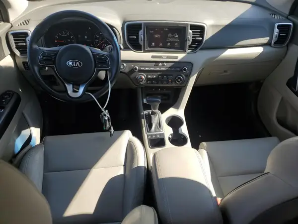 KNDPNCACXH7183291 2017 KIA SPORTAGE - Image 8