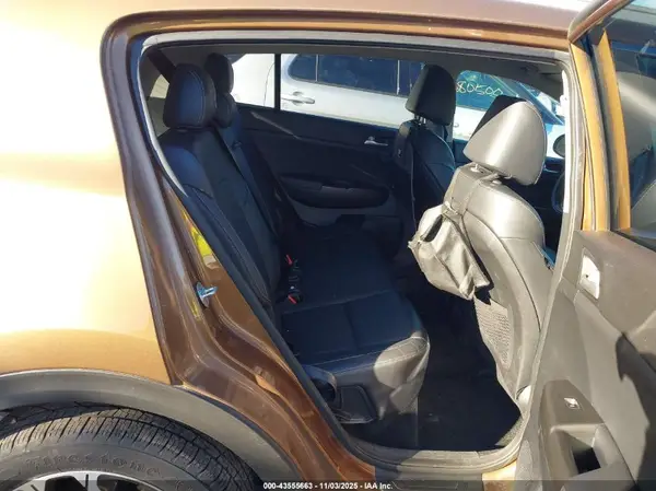 KNDPNCACXH7220789 2017 KIA SPORTAGE - Image 8