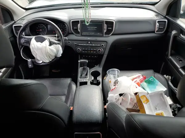 KNDPNCACXH7222090 2017 KIA SPORTAGE - Image 8