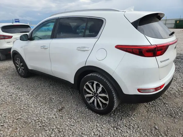 KNDPNCACXH7227368 2017 KIA SPORTAGE - Image 2