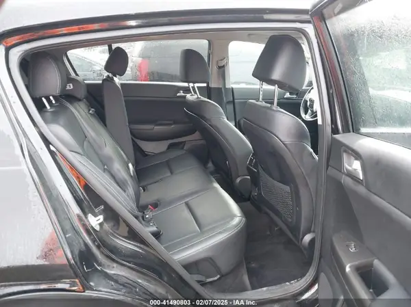 KNDPNCACXH7275436 2017 KIA SPORTAGE - Image 8