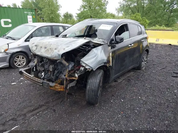KNDPNCACXH7299218 2017 KIA SPORTAGE - Image 2