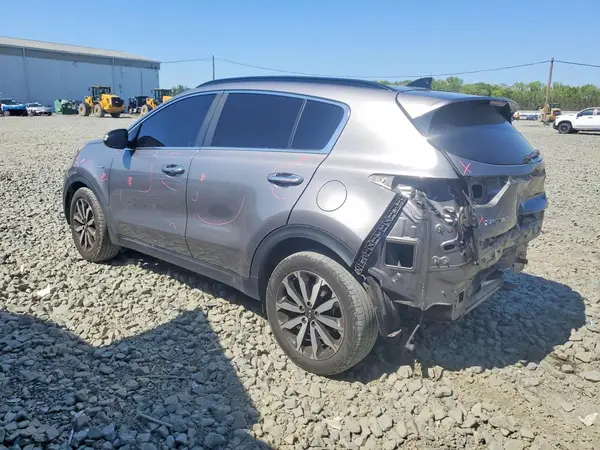 KNDPNCACXJ7310658 2018 KIA SPORTAGE - Image 2