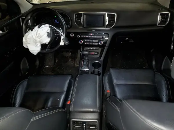 KNDPNCACXJ7324740 2018 KIA SPORTAGE - Image 8