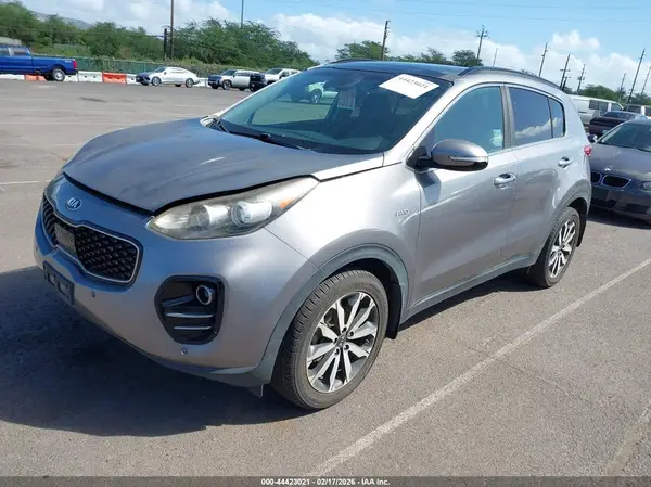 KNDPNCACXJ7328321 2018 KIA SPORTAGE - Image 2