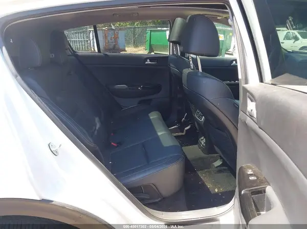 KNDPNCACXJ7352991 2018 KIA SPORTAGE - Image 8