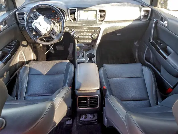 KNDPNCACXJ7389393 2018 KIA SPORTAGE - Image 8