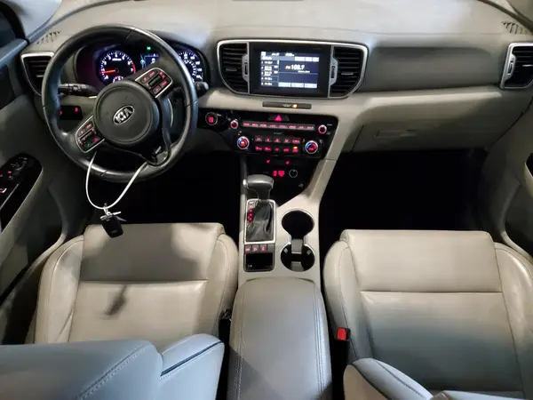 KNDPNCACXJ7394660 2018 KIA SPORTAGE - Image 8
