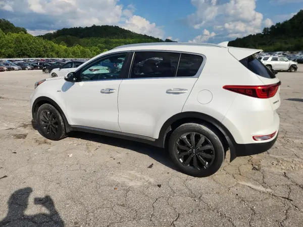 KNDPNCACXJ7459460 2018 KIA SPORTAGE - Image 2