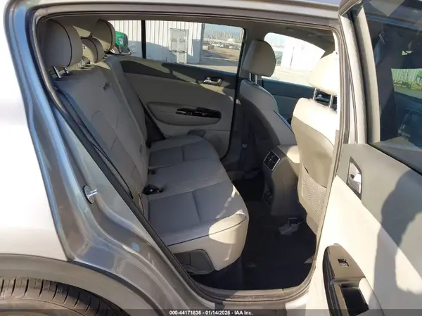 KNDPNCACXK7575713 2019 KIA SPORTAGE - Image 8