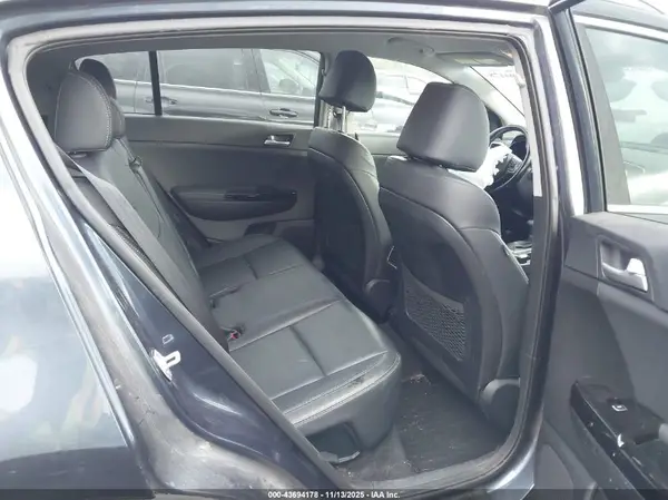 KNDPNCACXK7585965 2019 KIA SPORTAGE - Image 8