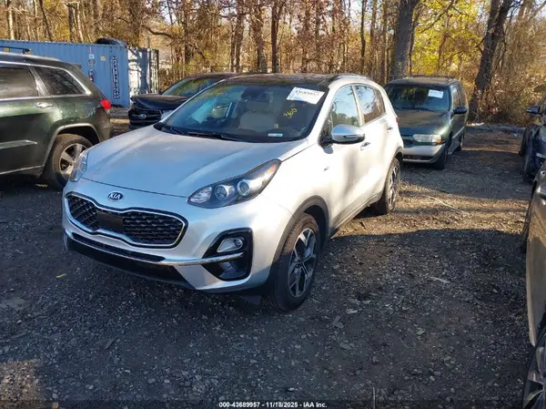 KNDPNCACXM7847678 2021 KIA SPORTAGE - Image 2