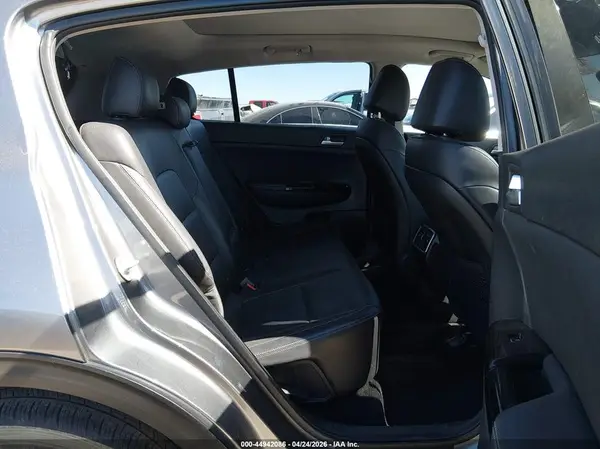 KNDPR3A60H7072585 2017 KIA SPORTAGE - Image 8