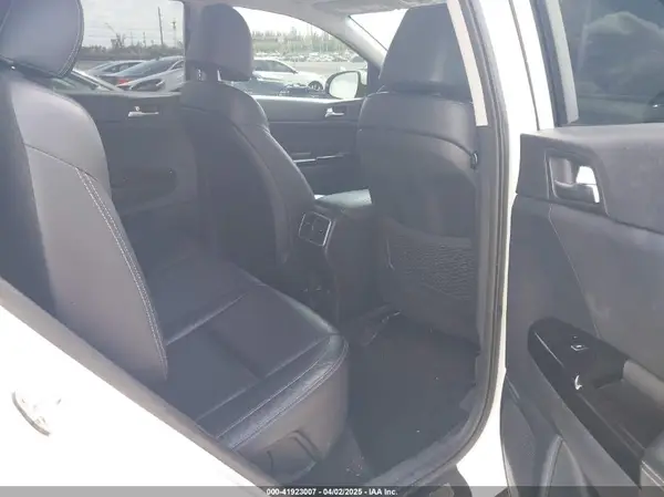 KNDPR3A61H7247085 2017 KIA SPORTAGE - Image 8