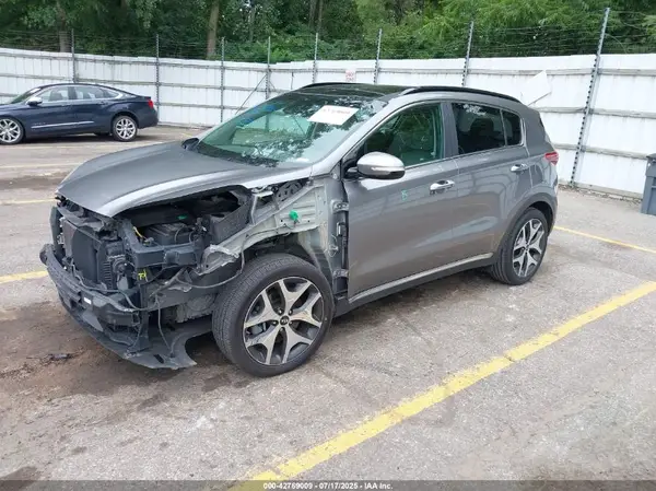 KNDPR3A62J7460701 2018 KIA SPORTAGE - Image 2