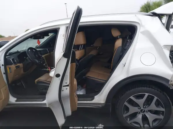 KNDPR3A63H7239702 2017 KIA SPORTAGE - Image 8