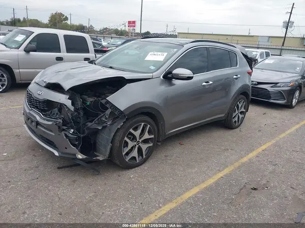 KNDPR3A63J7359070 2018 KIA SPORTAGE - Image 2