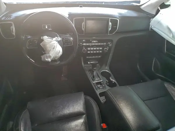 KNDPR3A63J7413628 2018 KIA SPORTAGE - Image 8