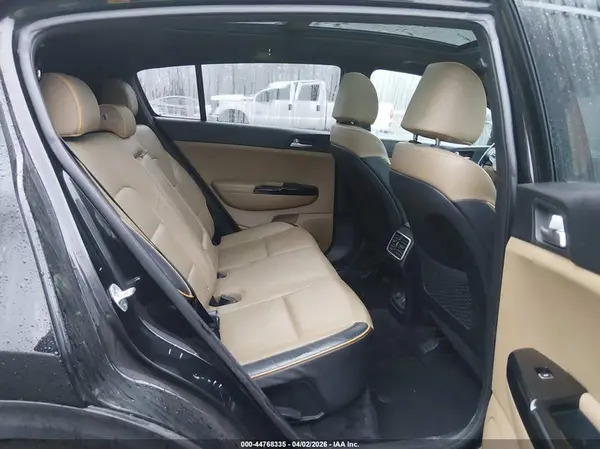 KNDPR3A64J7373303 2018 KIA SPORTAGE - Image 8