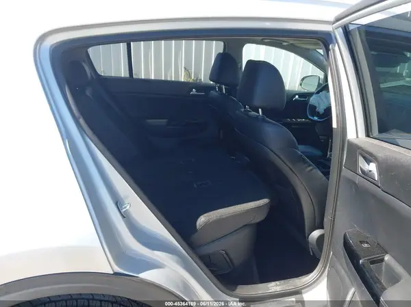 KNDPR3A66H7103743 2017 KIA SPORTAGE - Image 8