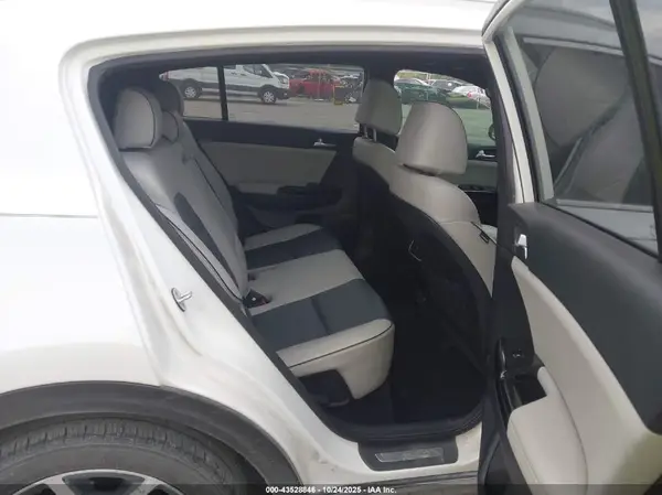 KNDPR3A67H7238441 2017 KIA SPORTAGE - Image 8