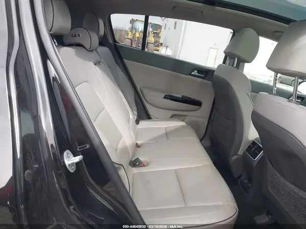 KNDPR3A67J7374848 2018 KIA SPORTAGE - Image 8