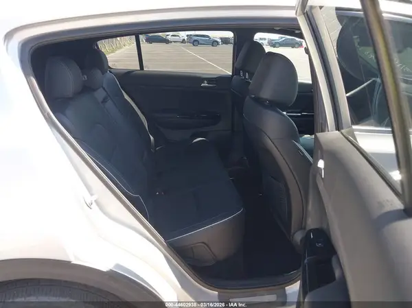 KNDPR3A67L7678894 2020 KIA SPORTAGE - Image 8