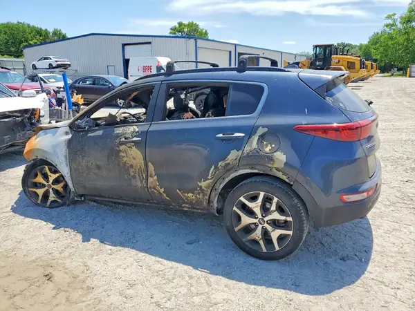 KNDPR3A68J7391948 2018 KIA SPORTAGE - Image 2