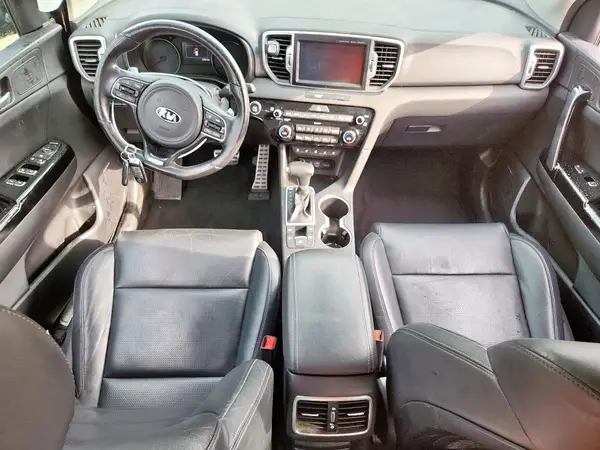 KNDPR3A68J7482749 2018 KIA SPORTAGE - Image 8