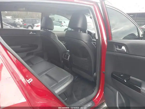 KNDPR3A6XH7154937 2017 KIA SPORTAGE - Image 8