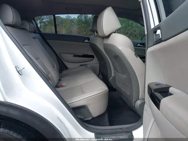 KNDPR3A6XH7237770 2017 KIA SPORTAGE - Image 8