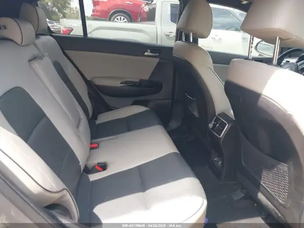 KNDPR3A6XH7241222 2017 KIA SPORTAGE - Image 8